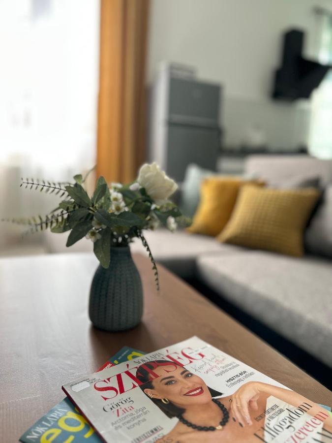 Sophie'S Urban Nest Leilighet Miskolc Eksteriør bilde
